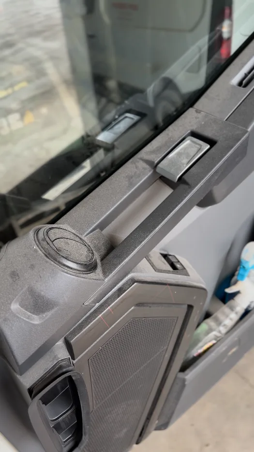 Salpicadero de cabina después de la limpieza