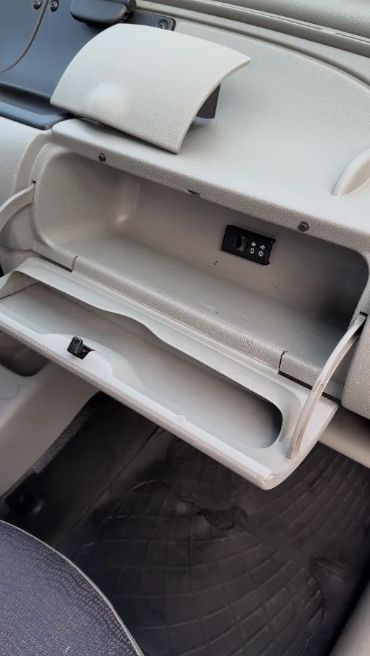 Panel de puerta antes de la limpieza